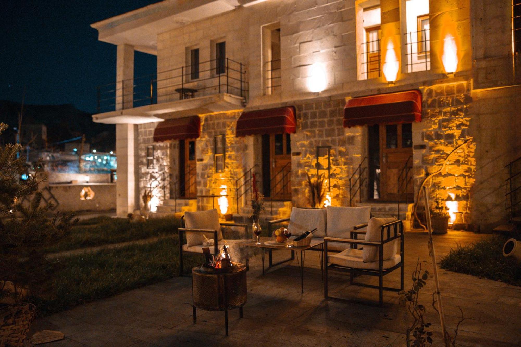 Cavusin Cave House-Cappadocia Bed & Breakfast Goreme Exterior photo