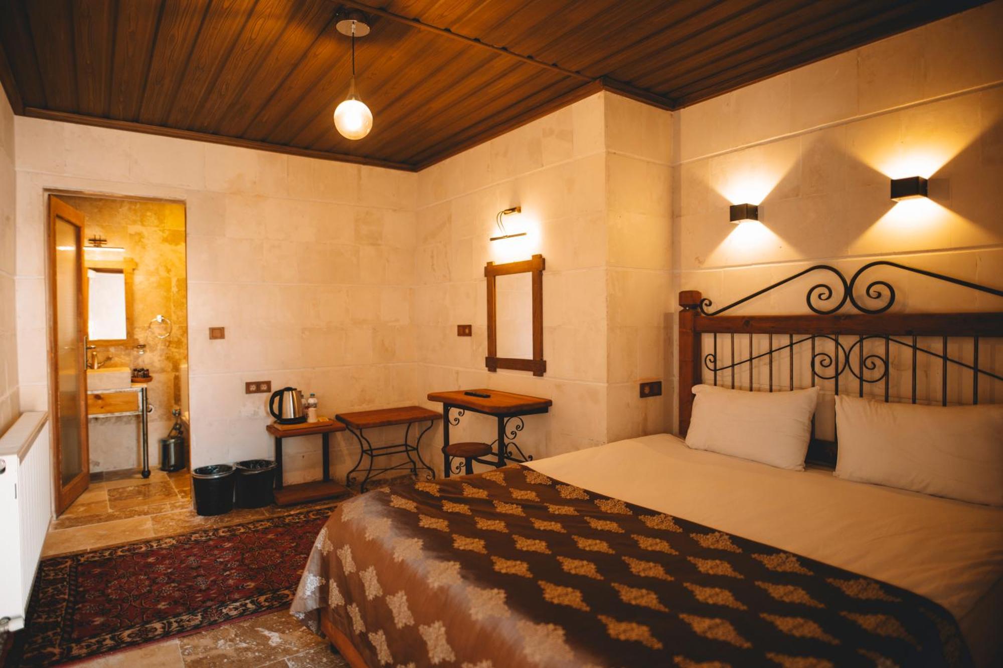 Cavusin Cave House-Cappadocia Bed & Breakfast Goreme Exterior photo