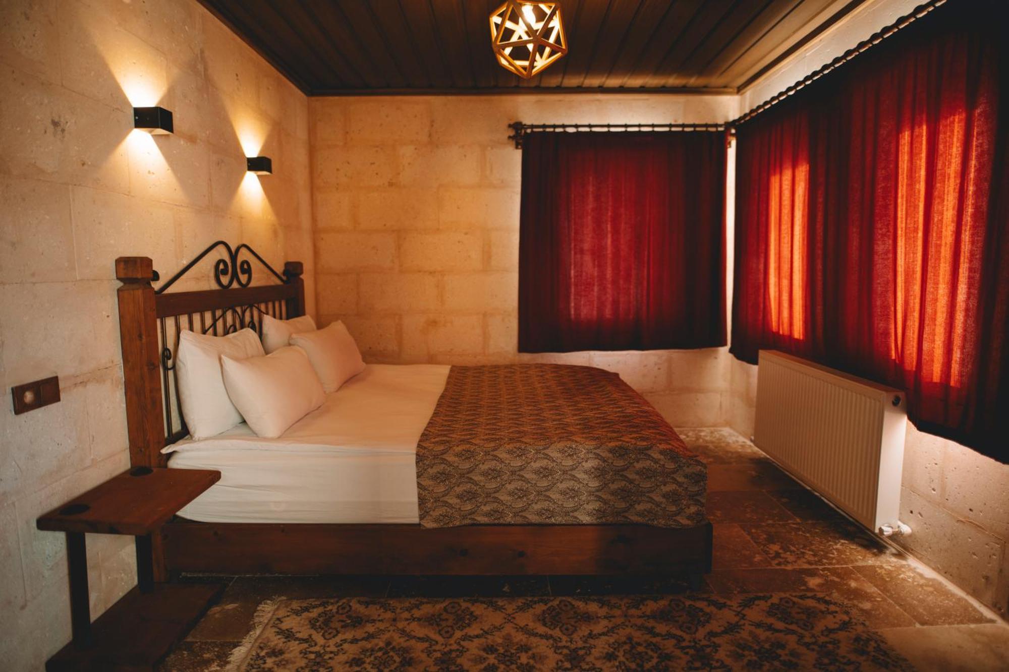 Cavusin Cave House-Cappadocia Bed & Breakfast Goreme Exterior photo