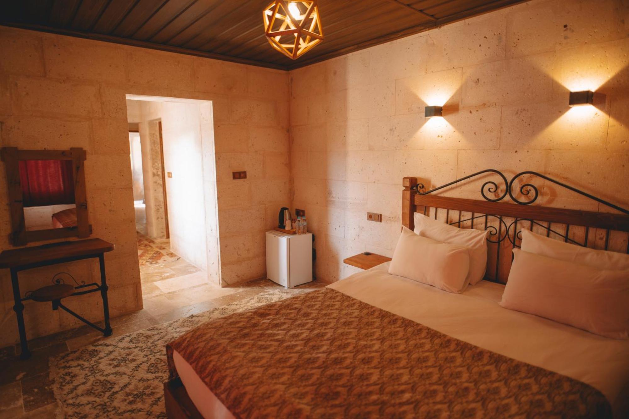 Cavusin Cave House-Cappadocia Bed & Breakfast Goreme Exterior photo