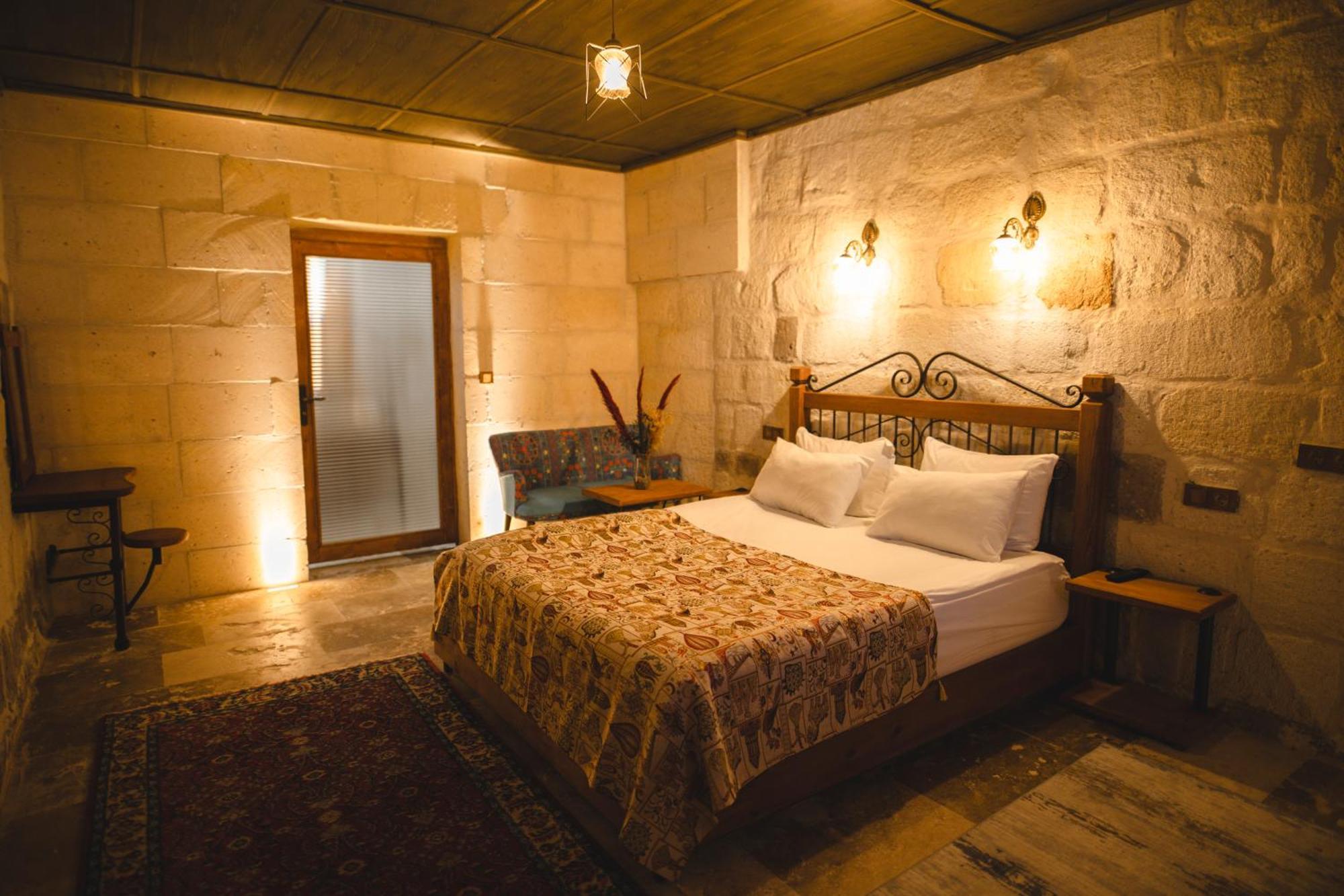 Cavusin Cave House-Cappadocia Bed & Breakfast Goreme Exterior photo