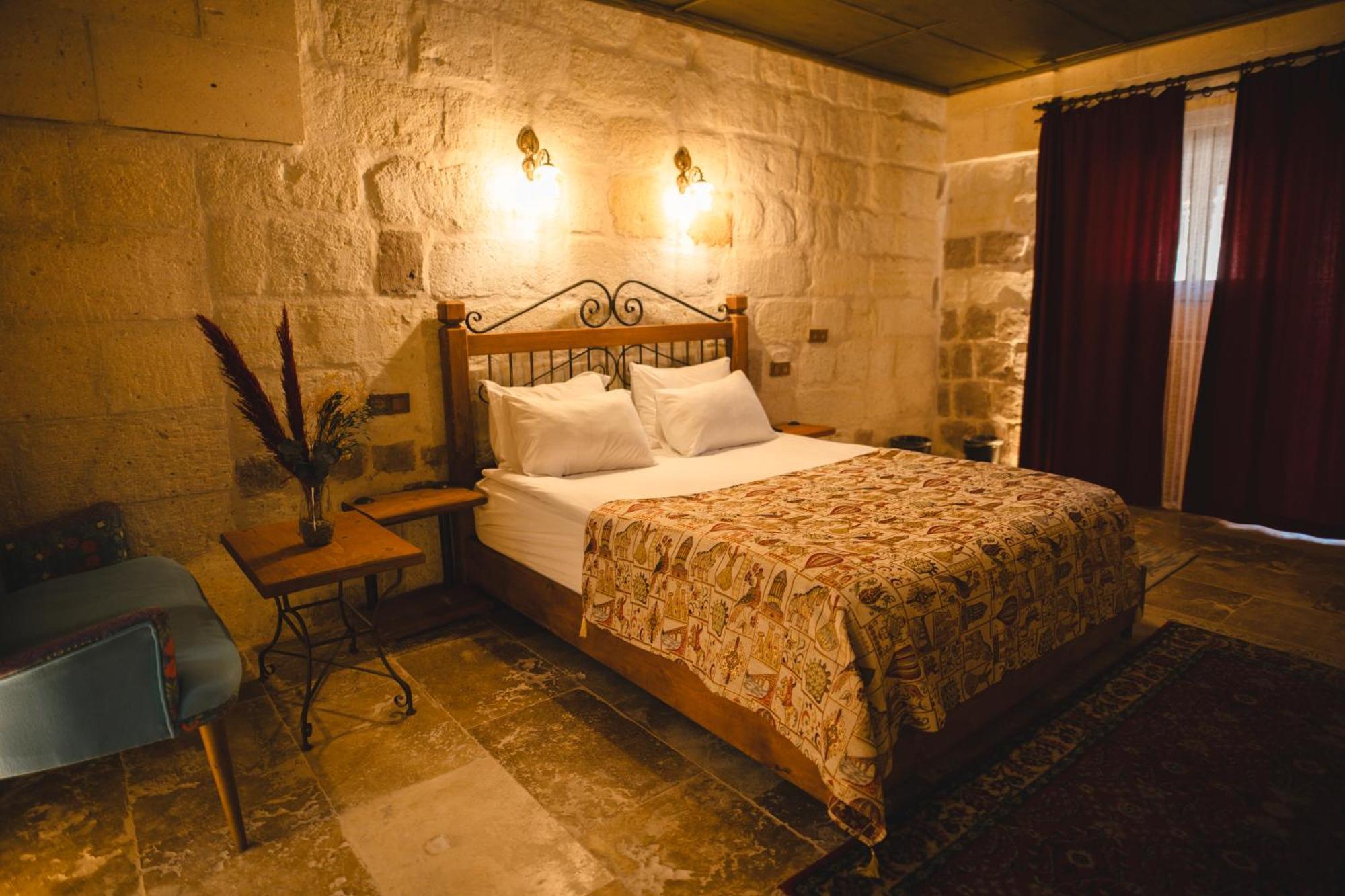 Cavusin Cave House-Cappadocia Bed & Breakfast Goreme Exterior photo