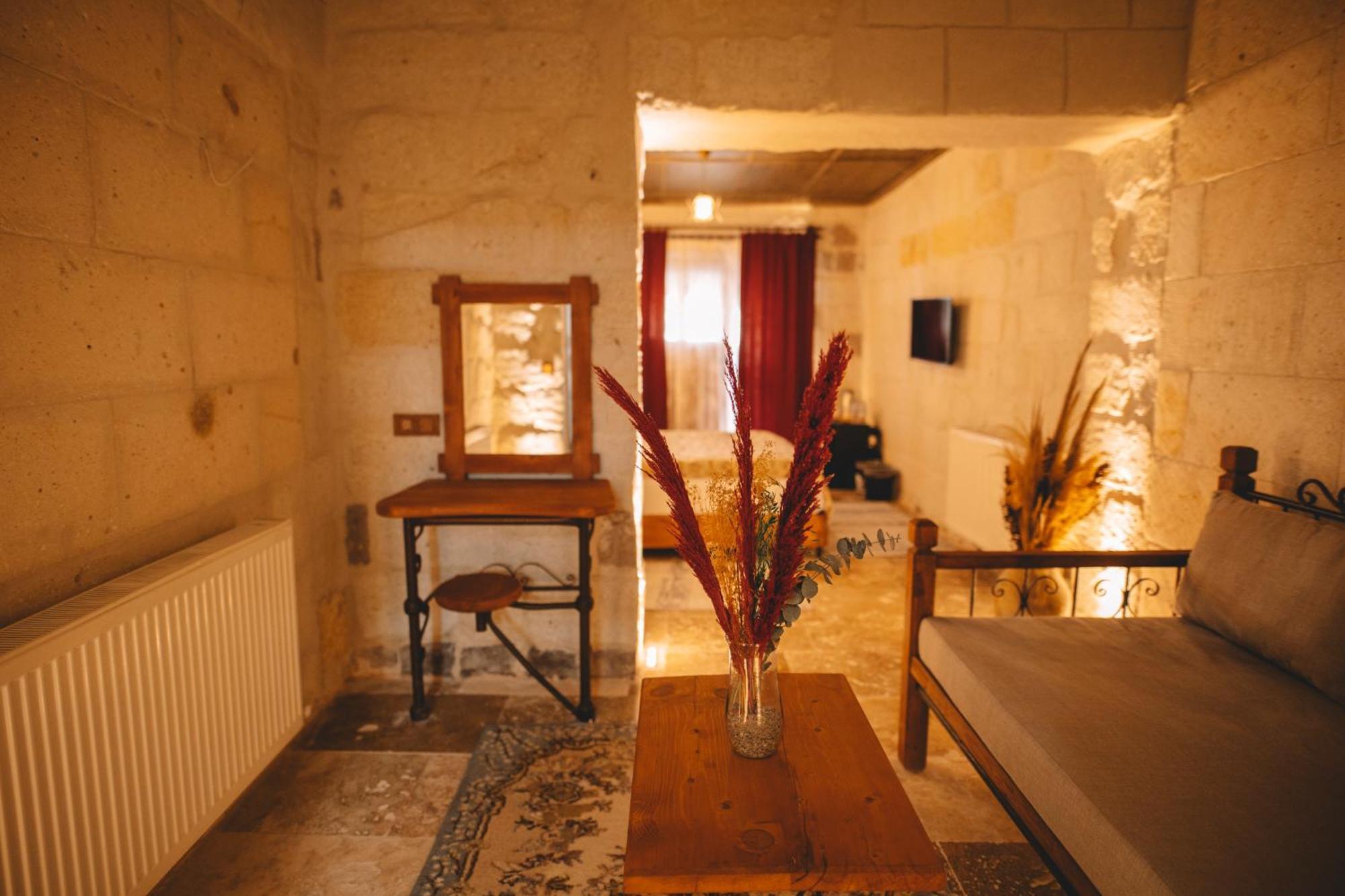 Cavusin Cave House-Cappadocia Bed & Breakfast Goreme Exterior photo